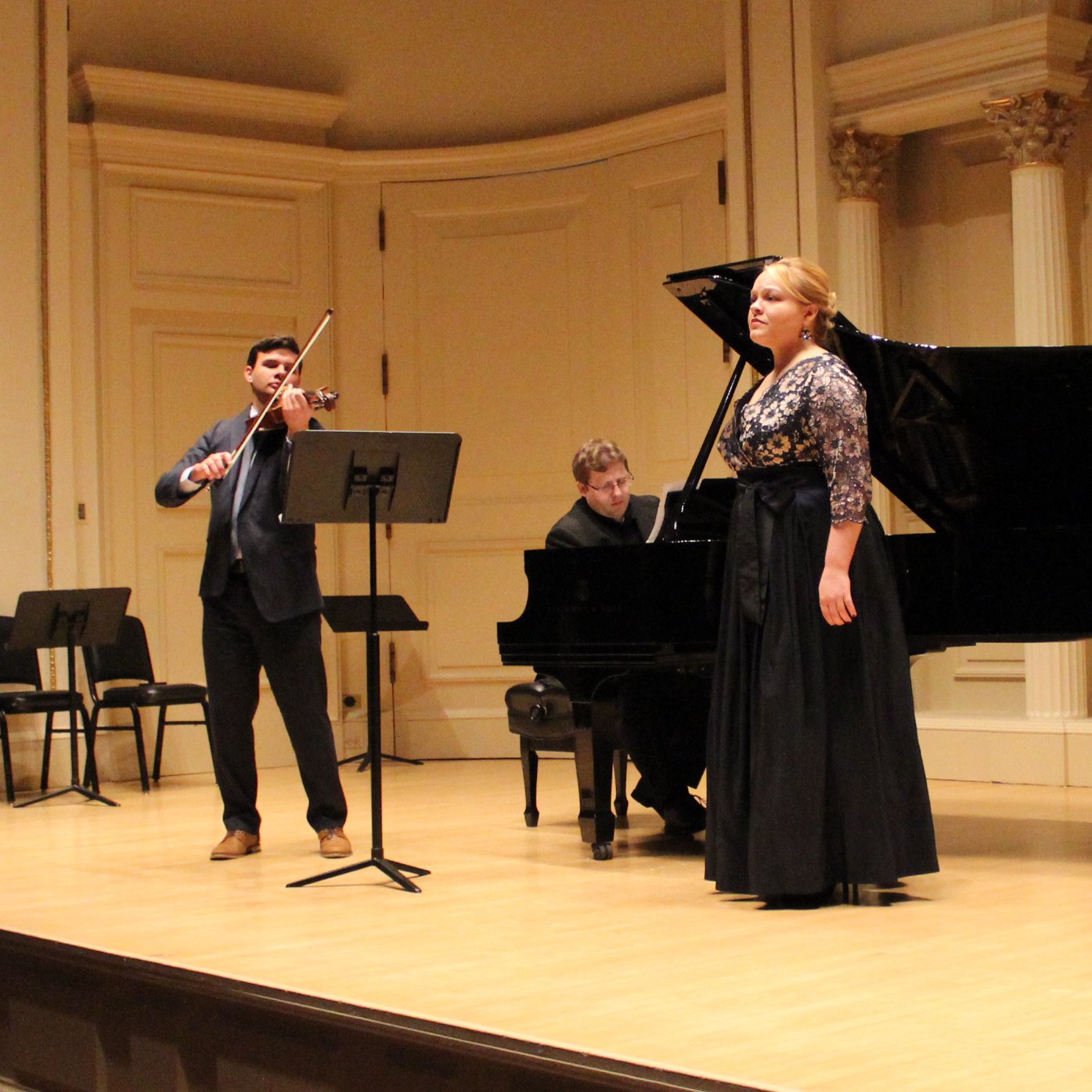 Ivan Ugorich performing